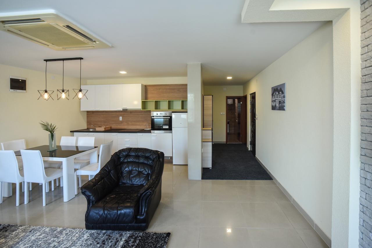 City Center Apartments بايرت المظهر الخارجي الصورة