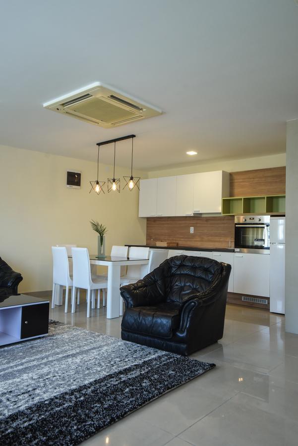 City Center Apartments بايرت المظهر الخارجي الصورة